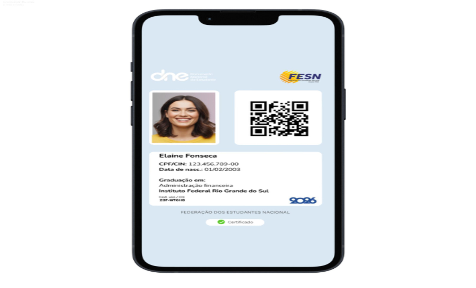 Estudante usando a Carteirinha Nacional Digital para obter 50% de desconto em ingressos de shows e cinema