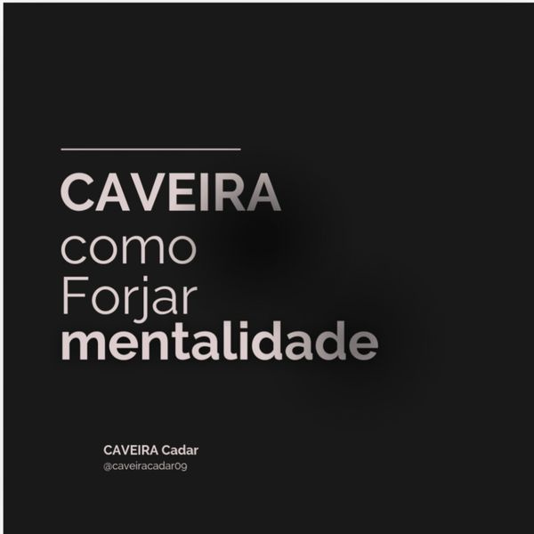 Major da PMERJ em uniforme BOPE ao lado de um cão pastor, representando disciplina mental e combate interno.
